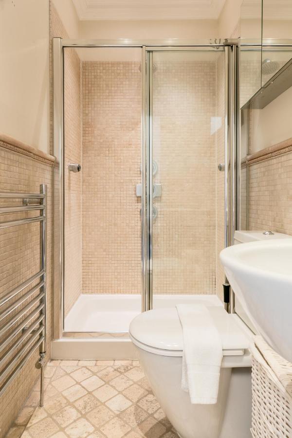 Beautiful 4 Bedroom House Near Paddington Station Londra