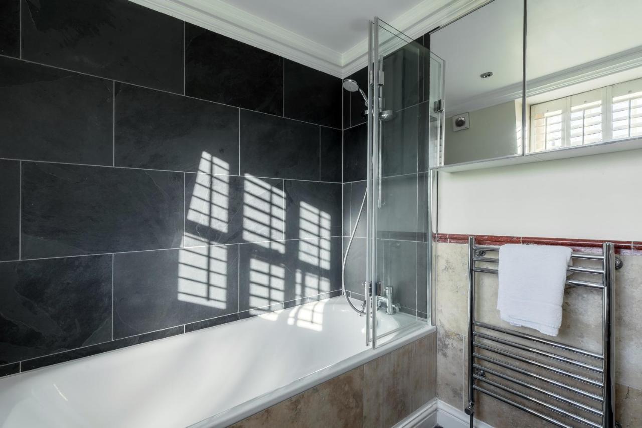 Beautiful 4 Bedroom House Near Paddington Station * Londra