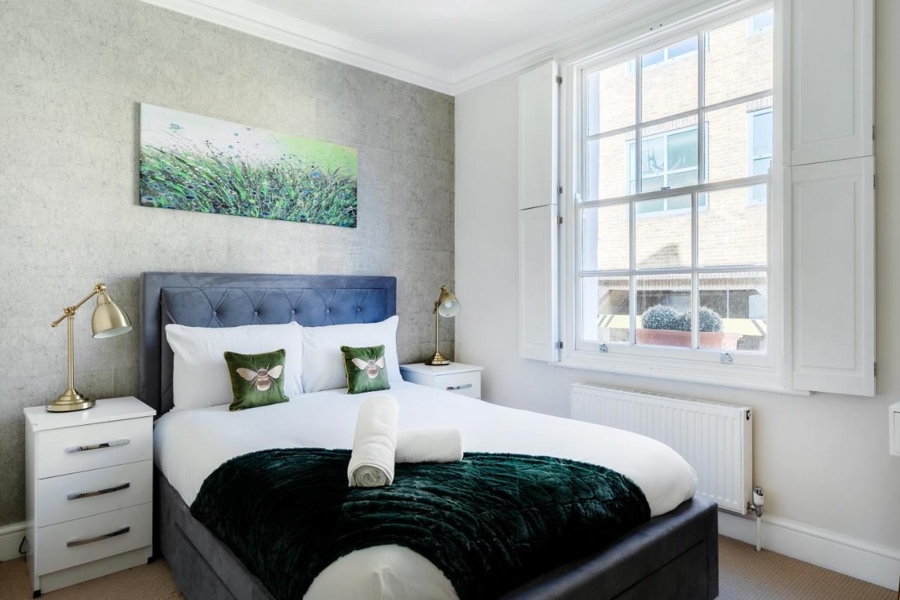 Beautiful 4 Bedroom House Near Paddington Station Casa vacanze *